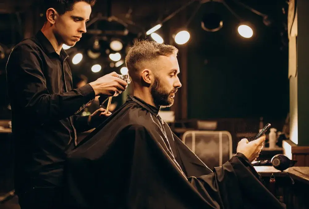 Jakie są zarobki barbera? Ile można naprawdę zarobić w tej branży?