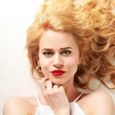 Jak uzyskać idealny blond bez żółtego odcienia: 5 skutecznych rad