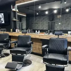 Gdzie zrobisz najlepszą brodę i fryzurę w Toruniu? Wybór barberów