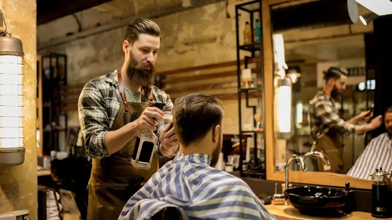 Zdjęcie Kto to naprawdę jest barber? Tajemnice i historie wyjątkowego zawodu